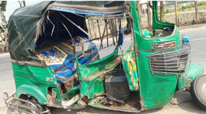 গৌরীপুরে দুই সিএনজির মুখোমুখি সংঘর্ষে নিহত ১, আহত ৪